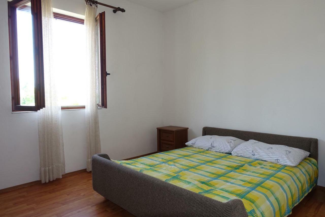 Apartment Dede Nin Exterior photo