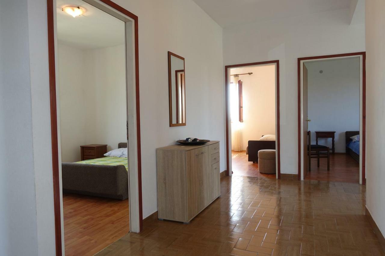 Apartment Dede Nin Exterior photo